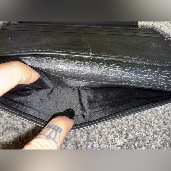 Coach black fold over snap wallet - Picture 12 of 12